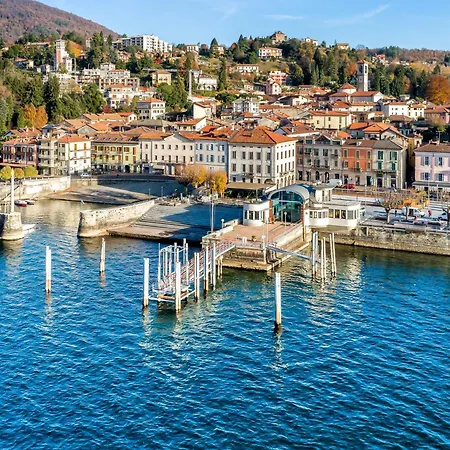 Apartamento Bee Apartment: Luino Lakeside With Outdoor Dining - Happy Rentals Luino